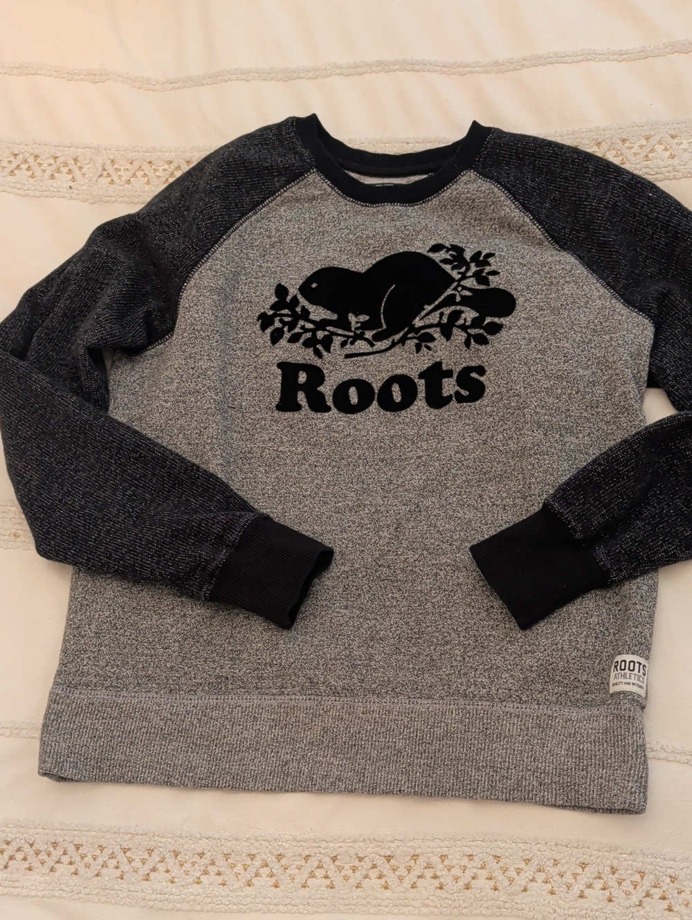 Roots Men's Gray and Black Crewneck Sweatshirt